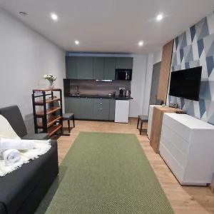 https://maison-dhtes-avec-3-appartements-et-un-studio.fr-paris.fr